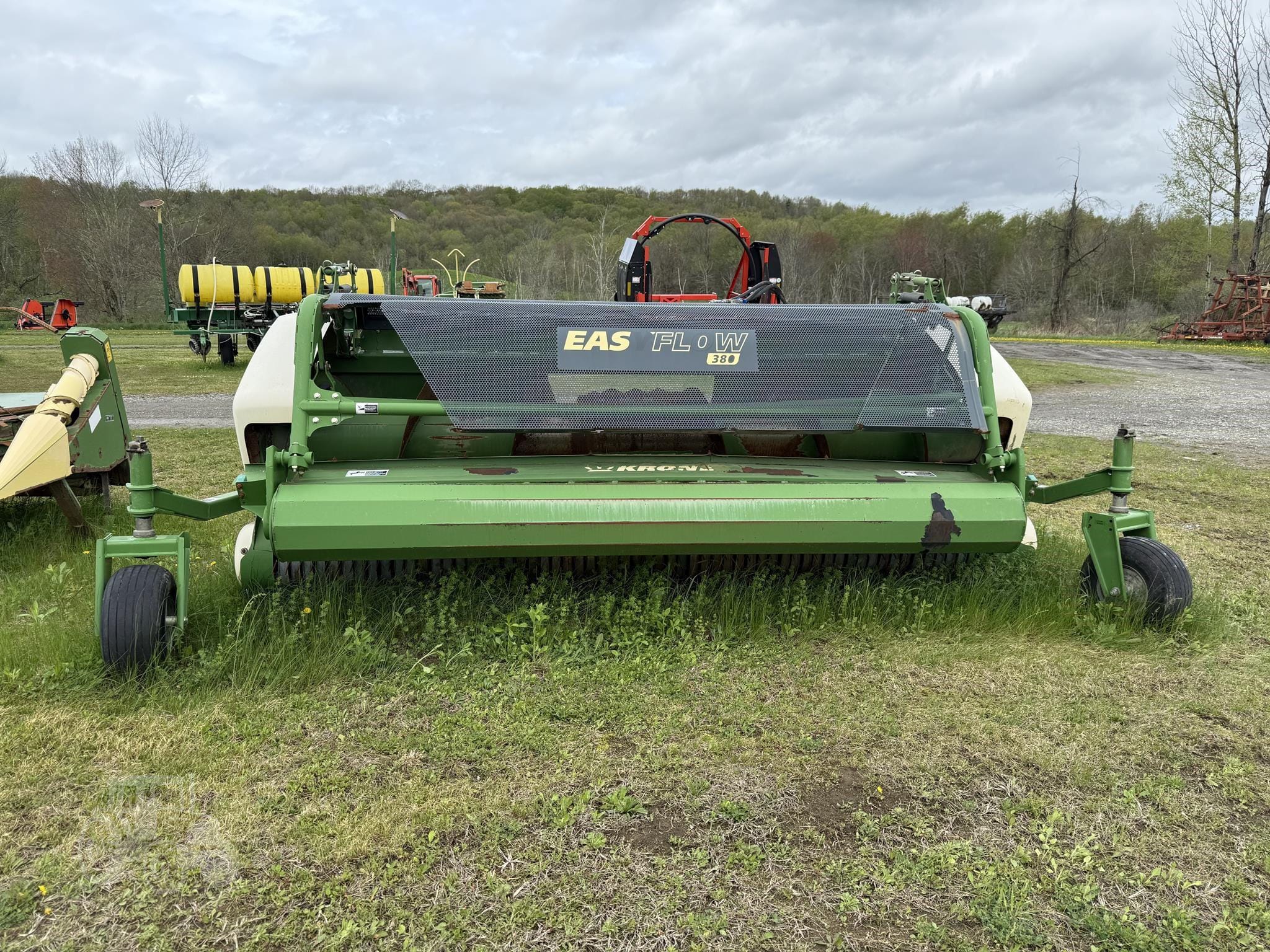 2014 Krone Easy Flow 380 Equipment Image0