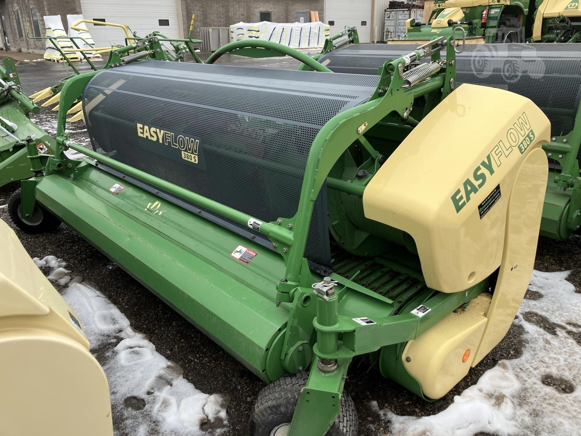 2014 Krone EASY FLOW 380S Equipment Image0