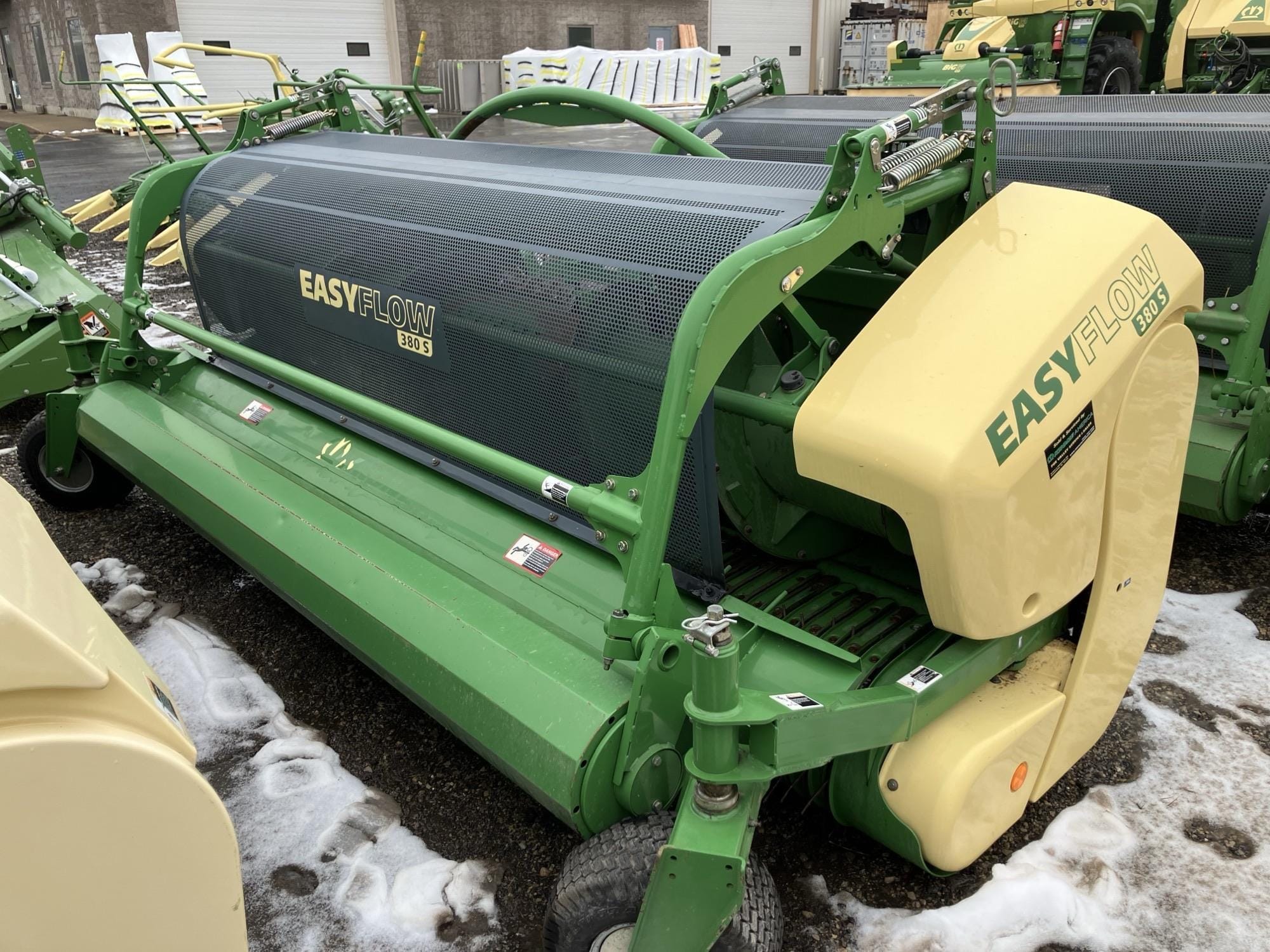 2014 Krone EASY FLOW 380S Equipment Image0