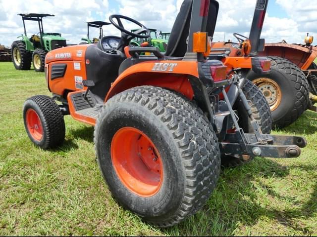 Image of Kubota B2320 equipment image 3