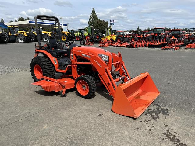 Image of Kubota B2650 equipment image 3