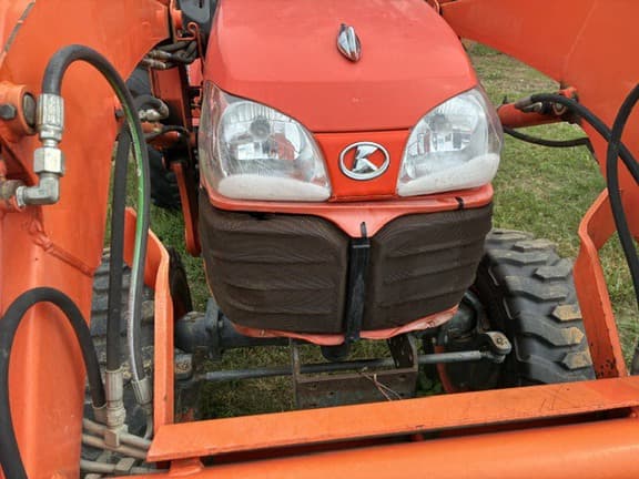 Image of Kubota B3300SU equipment image 3