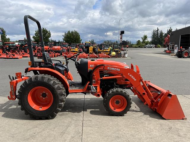 Image of Kubota B3350 equipment image 3