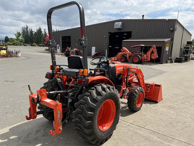 Image of Kubota B3350 equipment image 4