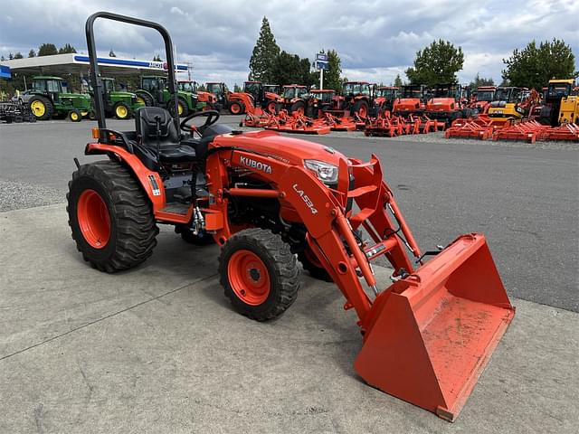 Image of Kubota B3350 equipment image 3