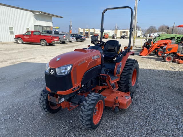 Image of Kubota B3350 equipment image 3
