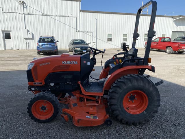 Image of Kubota B3350 equipment image 4