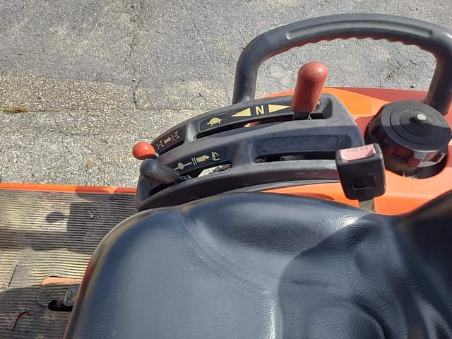 Image of Kubota BX1870 equipment image 2