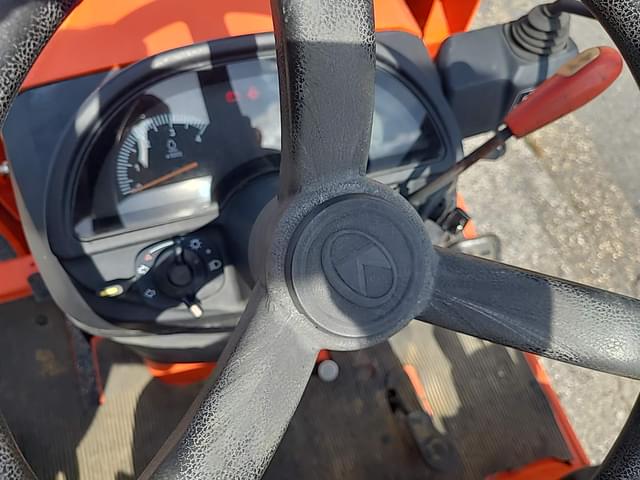 Image of Kubota BX1870 equipment image 3