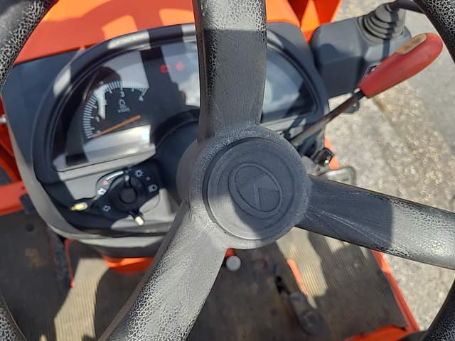 Image of Kubota BX1870 equipment image 4