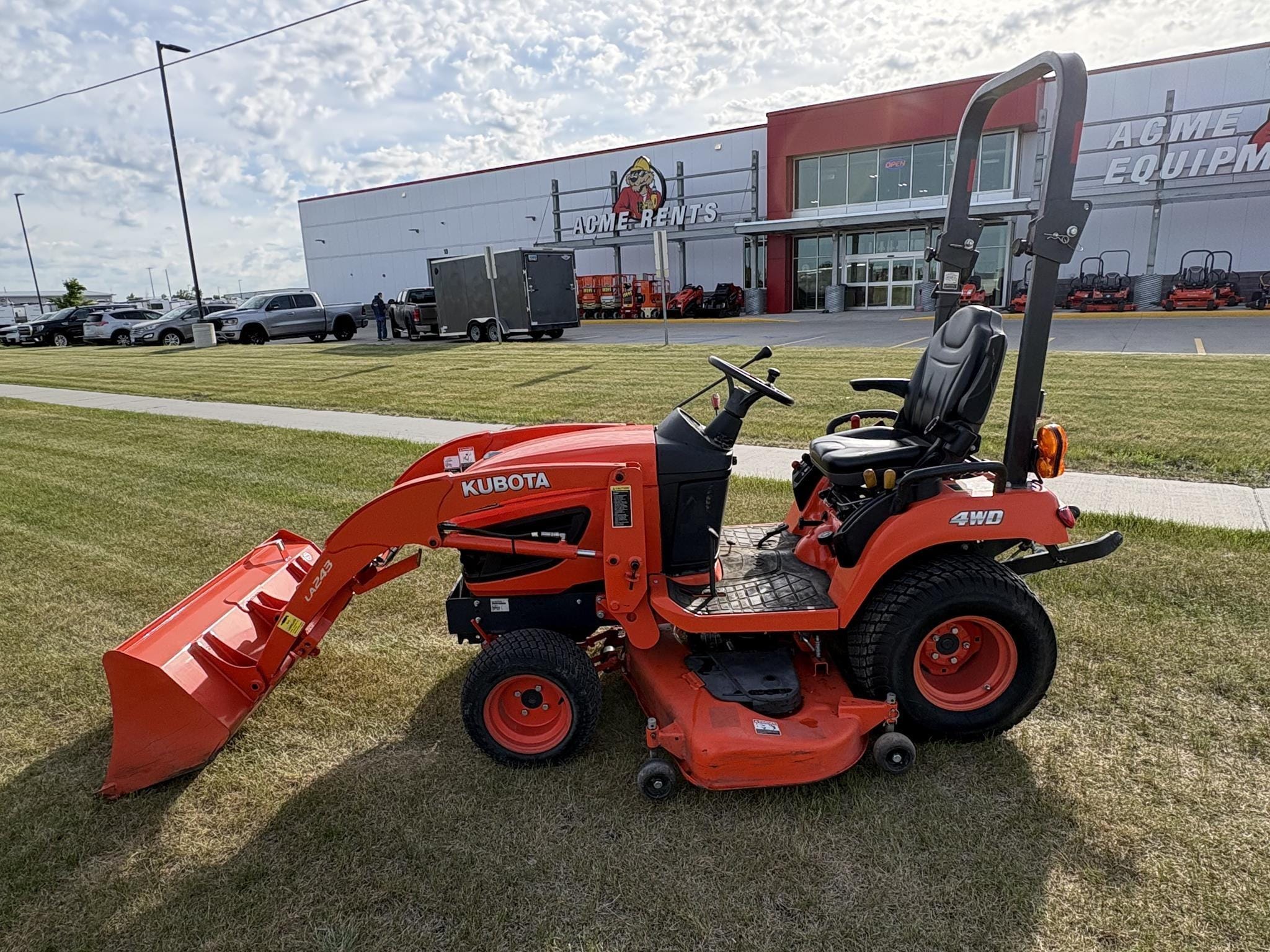 2014 Kubota BX2670 Equipment Image0