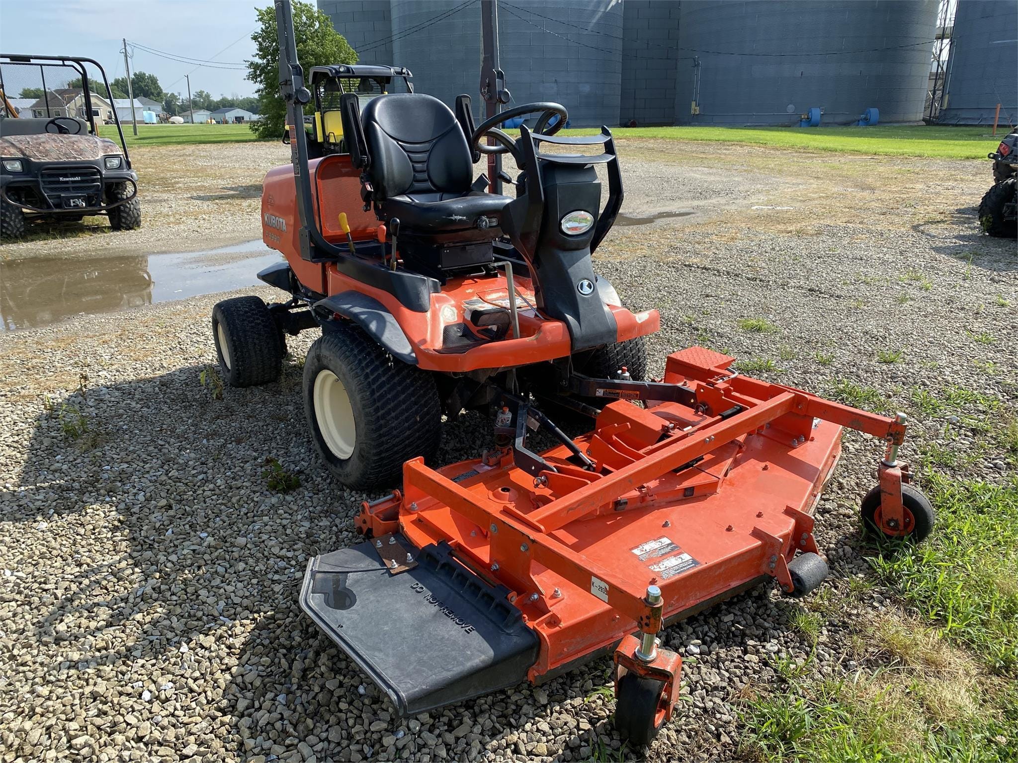 2014 Kubota F3990 Equipment Image0