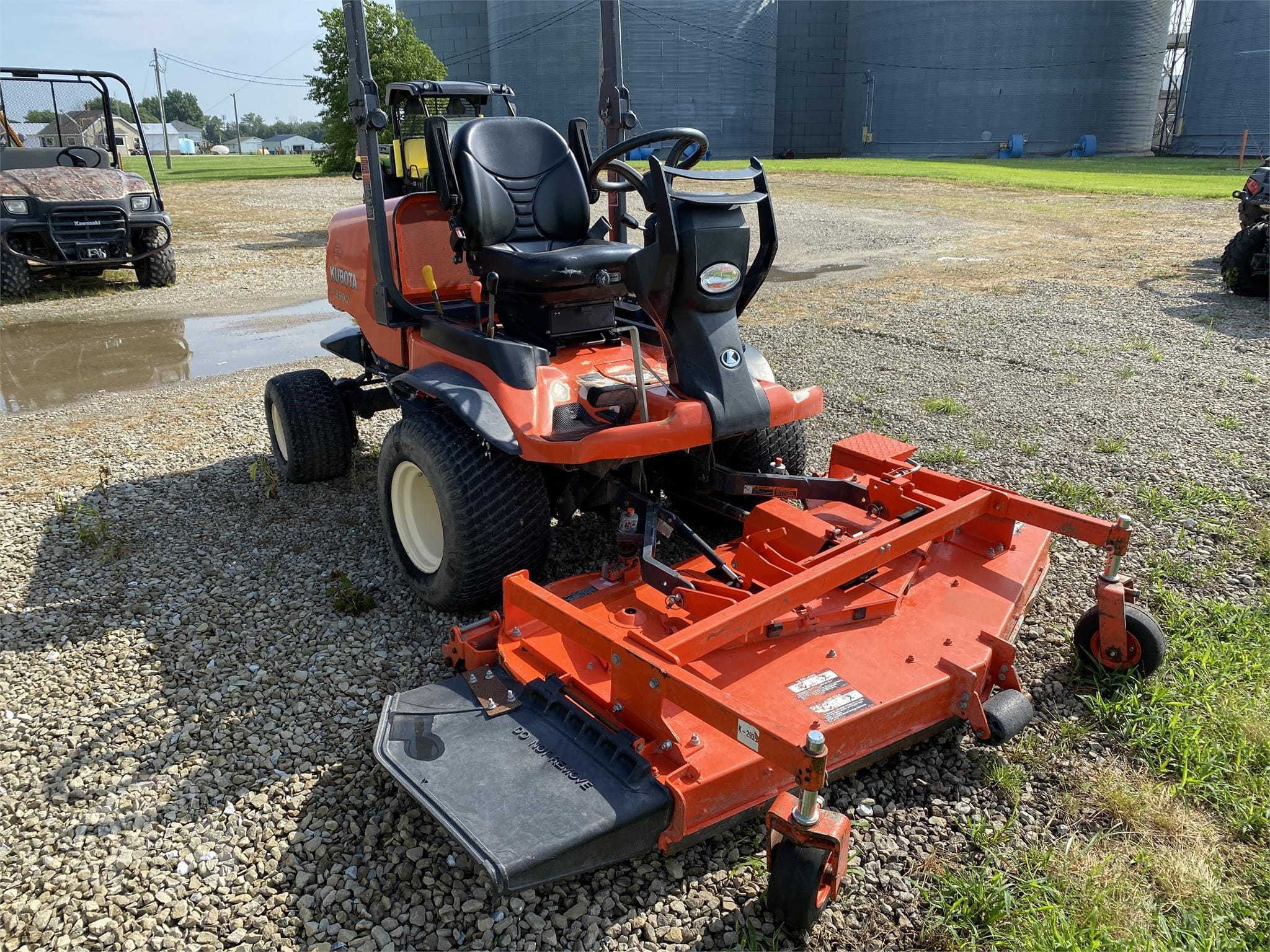 2014 Kubota F3990 Equipment Image0