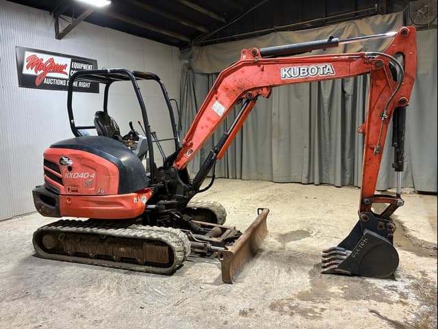 Image of Kubota KX040-4 equipment image 4