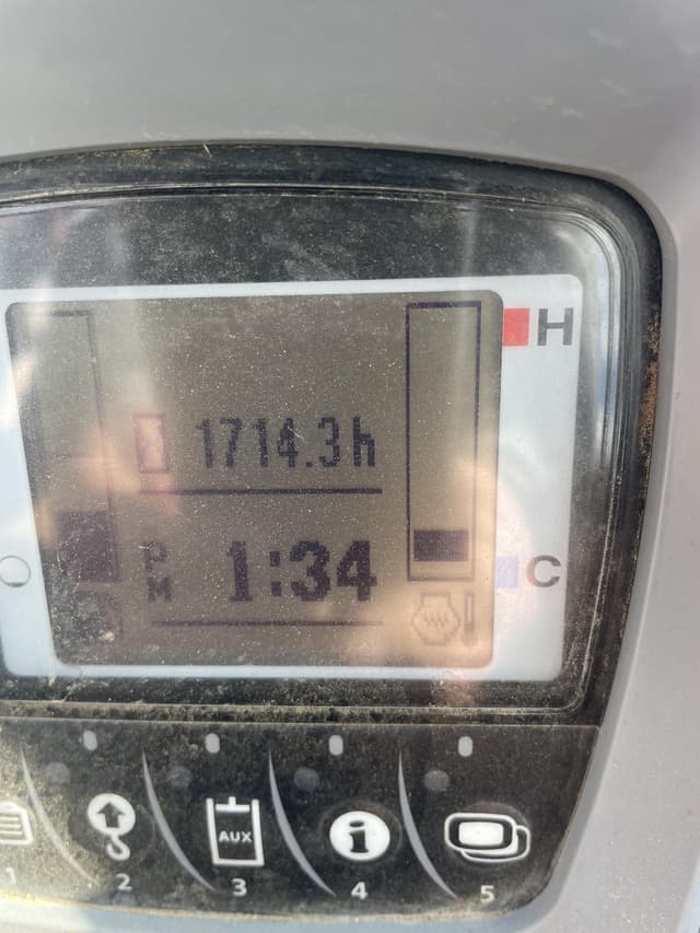 Image of Kubota KX057-4 equipment image 3