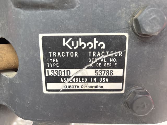 Image of Kubota L3301 equipment image 2