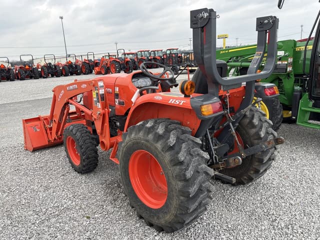 Image of Kubota L3301 equipment image 4
