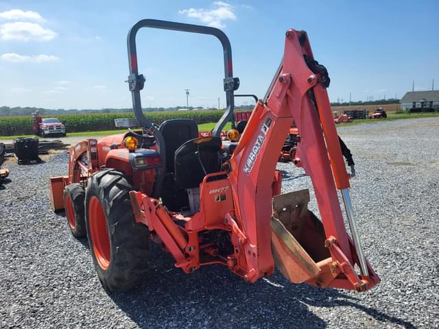 Image of Kubota L3901D equipment image 4