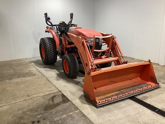 Image of Kubota L4060 equipment image 2