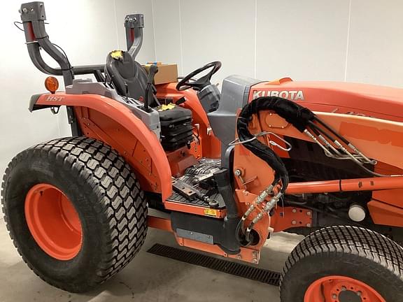 Image of Kubota L4060 equipment image 3