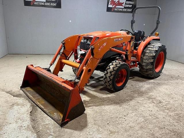 Image of Kubota L4701 equipment image 1