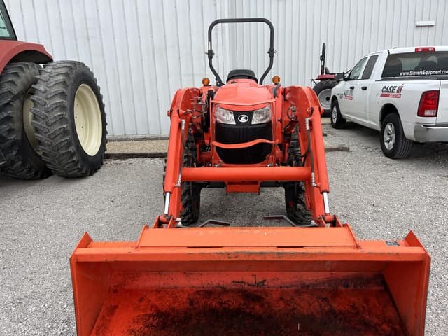 Image of Kubota L4701HST equipment image 2