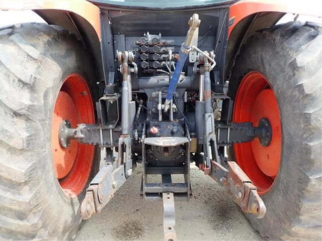 Image of Kubota M135GX equipment image 4