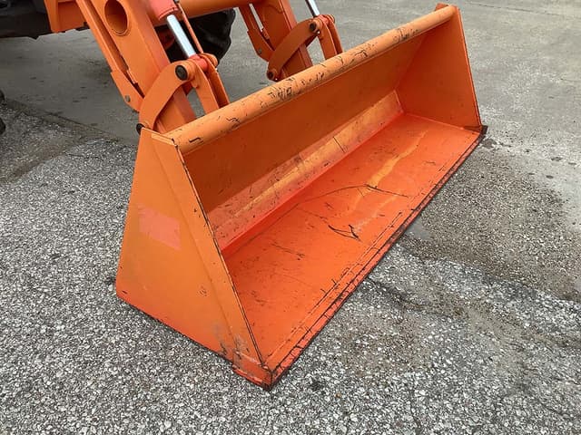 Image of Kubota LA2254 equipment image 4