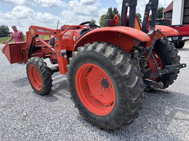 Image of Kubota M5640SU equipment image 4