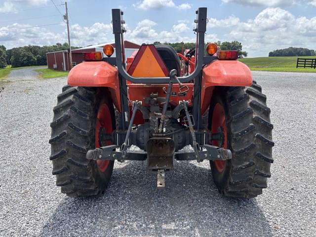 Image of Kubota M5640SU equipment image 3