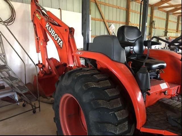 Image of Kubota M59 equipment image 3