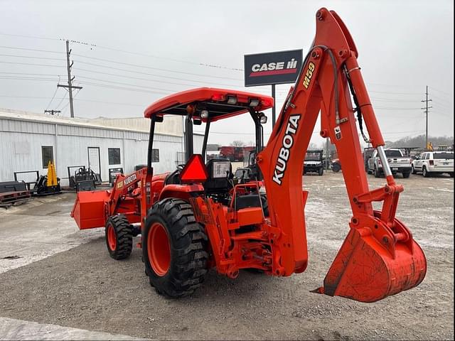 Image of Kubota M59 equipment image 4