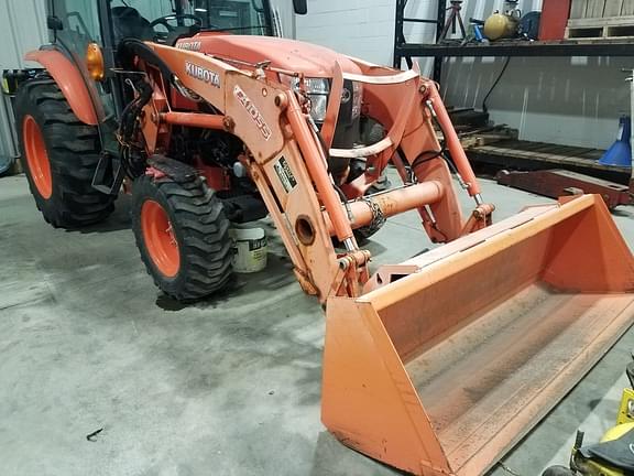 Image of Kubota M6060 equipment image 1