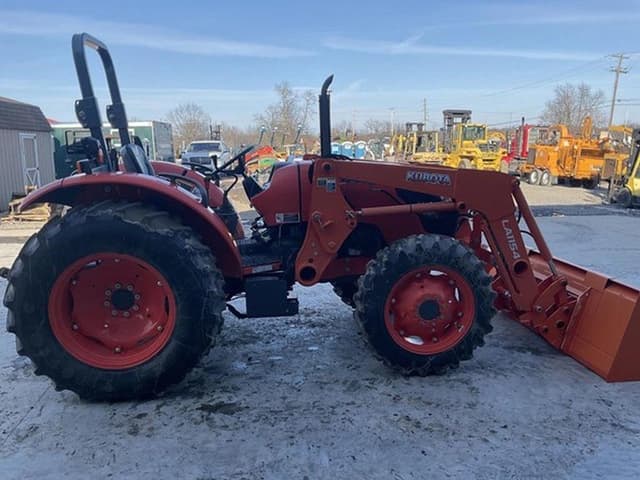 Image of Kubota M6060 equipment image 4