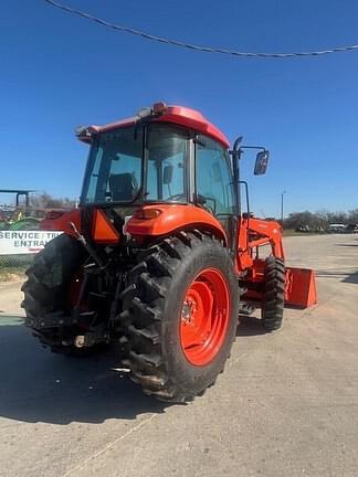 Image of Kubota M7040 equipment image 4