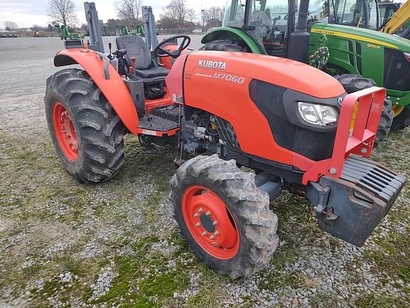 Image of Kubota M7060 equipment image 2