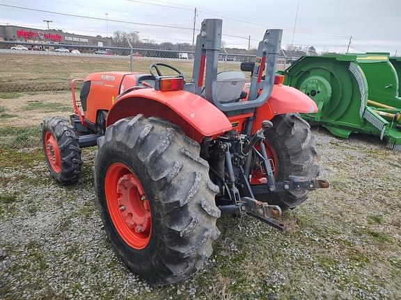 Image of Kubota M7060 equipment image 3