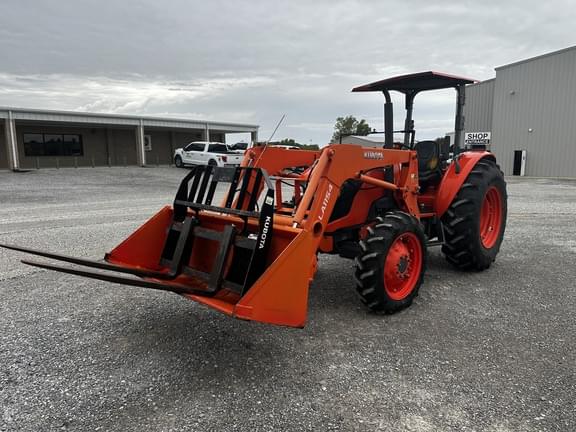 Image of Kubota M7060 equipment image 1