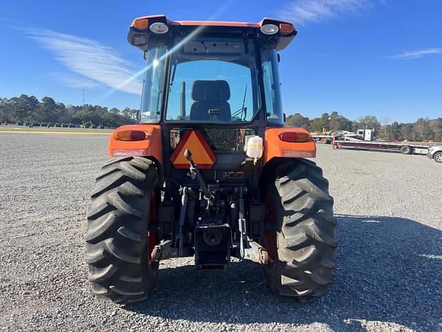 Image of Kubota M7060 equipment image 3