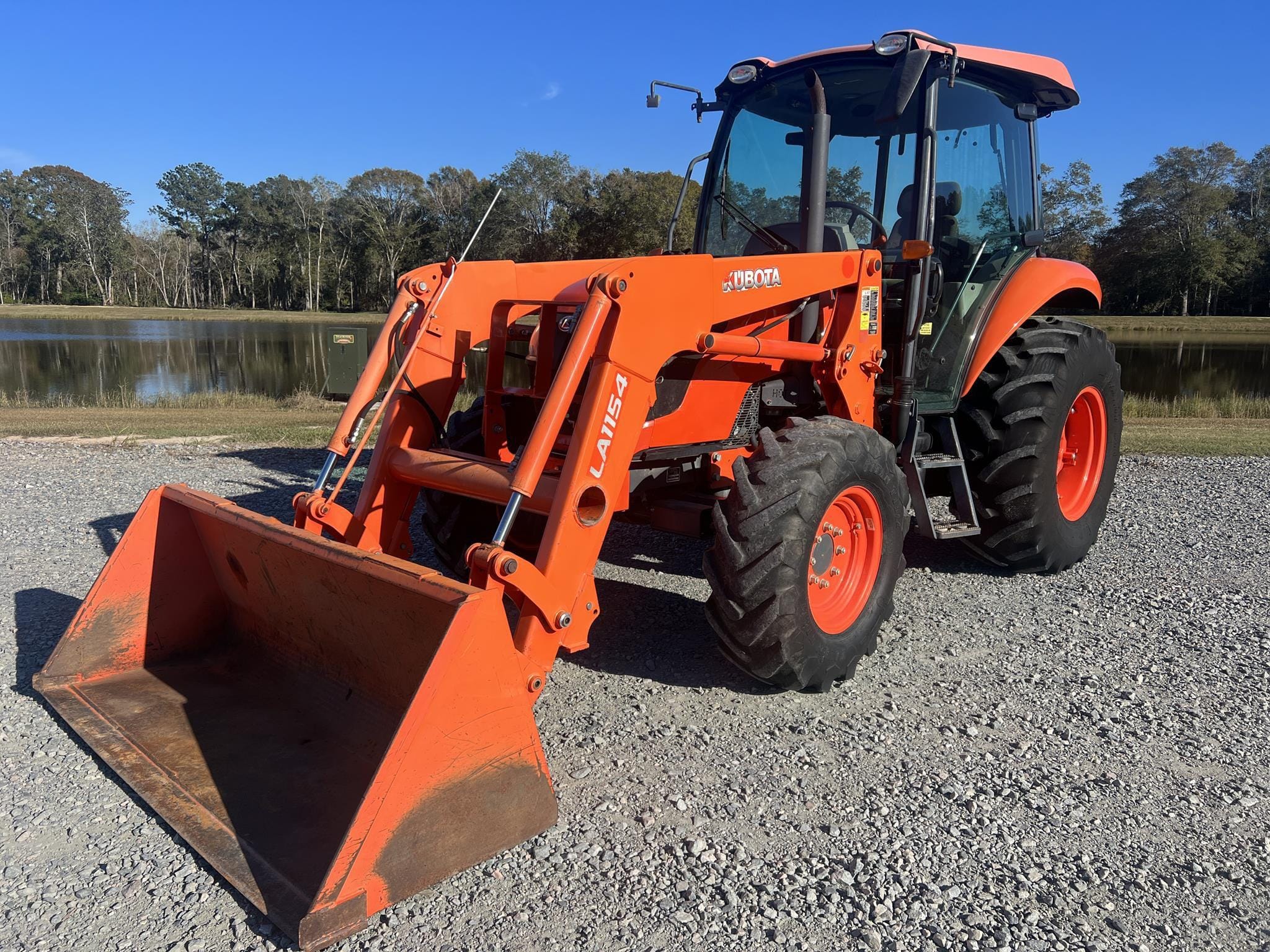2014 Kubota M7060 Equipment Image0