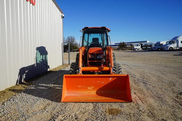 Image of Kubota M7060D equipment image 3
