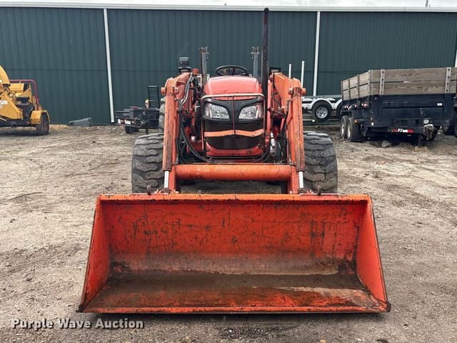 Image of Kubota M7060D equipment image 1