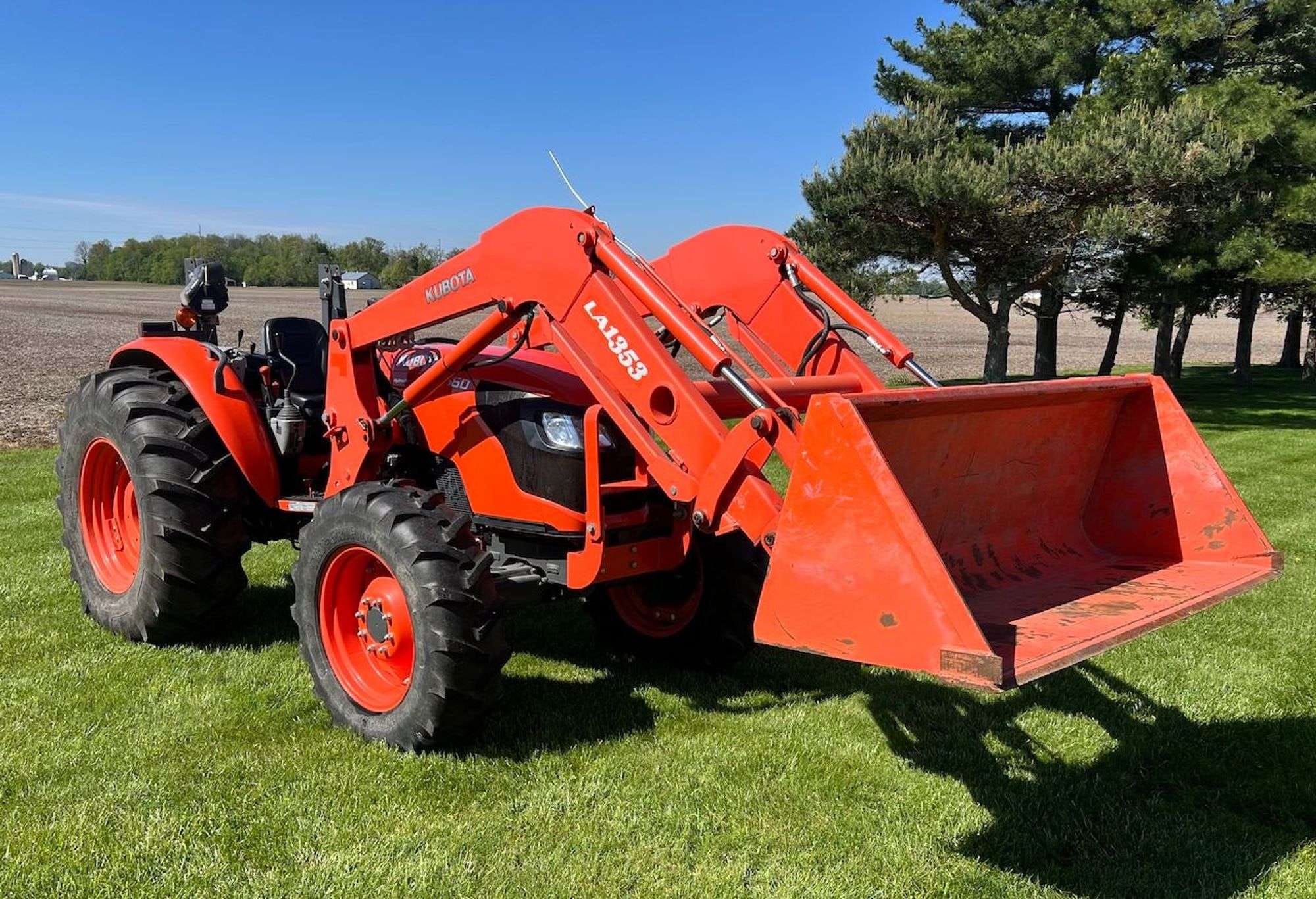 2014 Kubota M8560 Equipment Image0