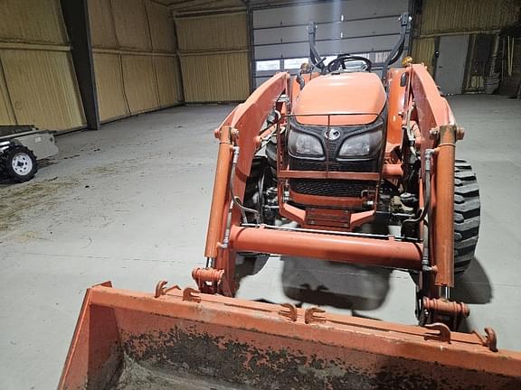 Image of Kubota MX5100 equipment image 2