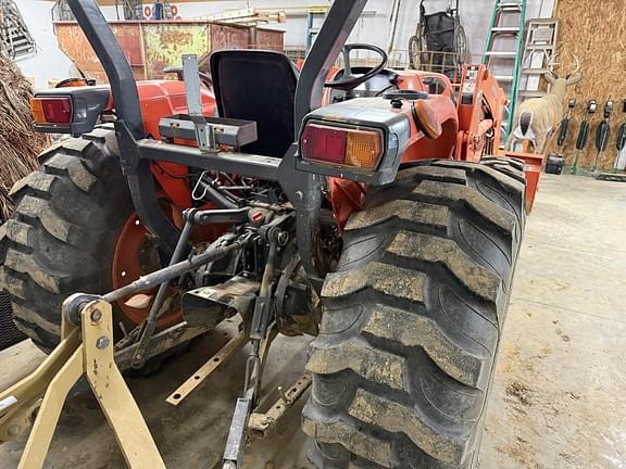 Image of Kubota MX5100 equipment image 2