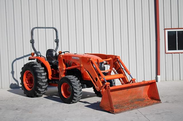 Image of Kubota MX5200D equipment image 4