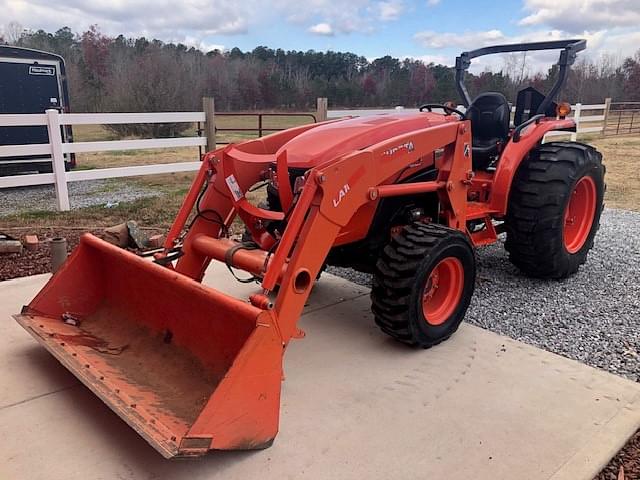 2014 Kubota MX5200HST Equipment Image0