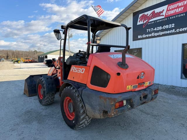 Image of Kubota R530 equipment image 2