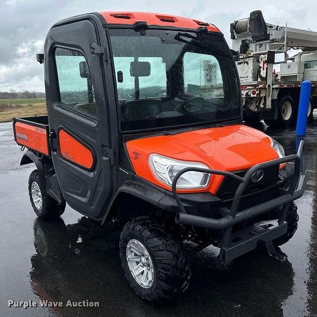 Image of Kubota RTV-X1100C equipment image 2