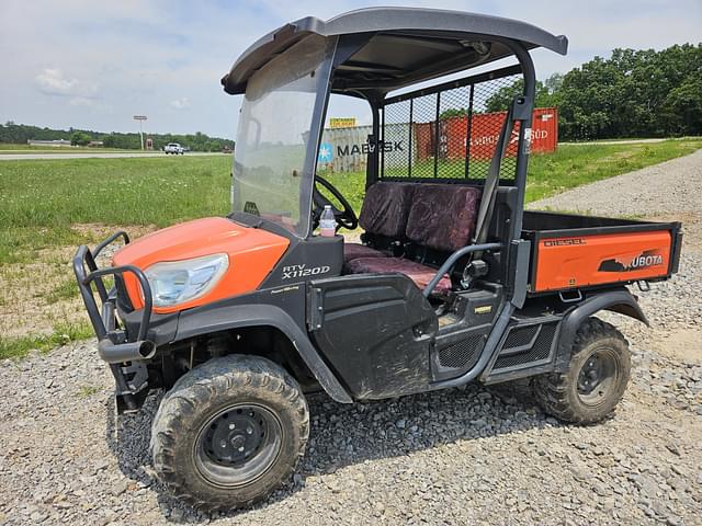 Image of Kubota RTV X1120D equipment image 2